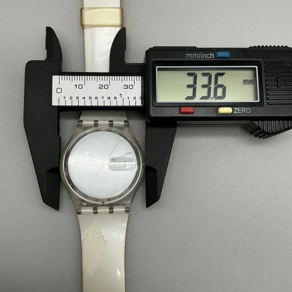 Vintage Swatch Mens Watch 34mm GK733 Case White Day Date New Battery